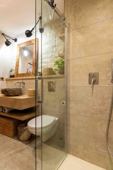 Le Loft Des Hospices : Centre/Parking/Vueriviere Apartment Beaune  Luaran gambar